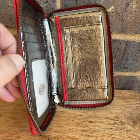 Fossil Robot Wallet Zip Around Red Cardholder - Picture 5 of 11